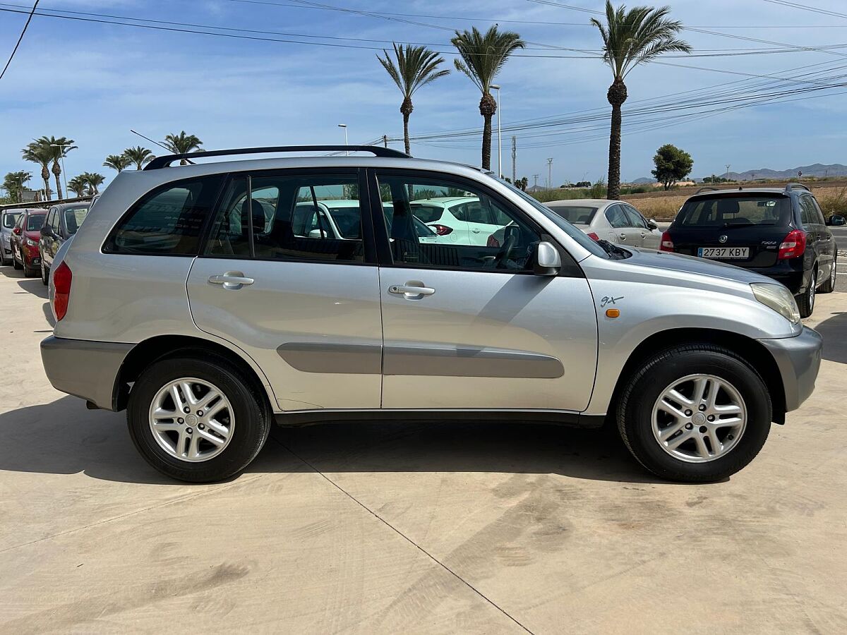 TOYOTA RAV 4 GX 2.0 VVTI 4X4 UK PLATED RHD IN SPAIN 130000 MILES SUPERB 2003